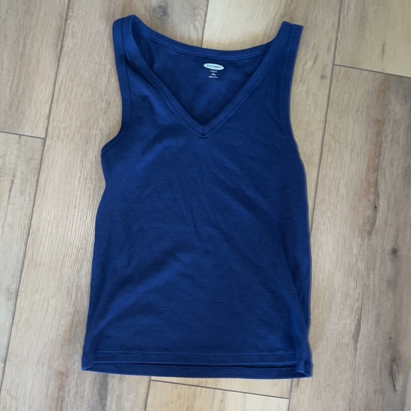 Old Navy tank top - Picture 2 of 3